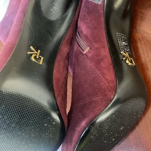 DKNY burgundy ankle boots - Picture 4 of 5